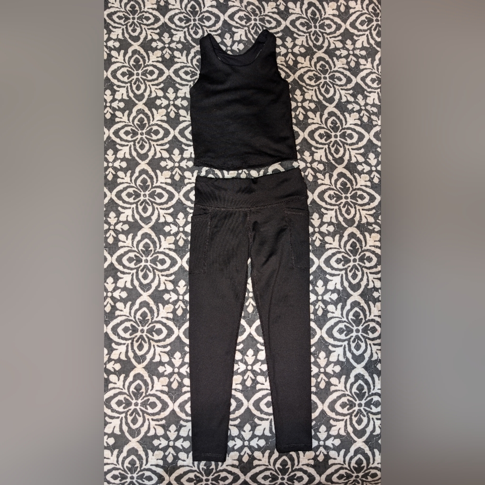 XS Girls Athletic Works 2 Piece Black Razorback Tank & Leggings